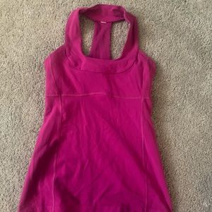 LULULEMON top